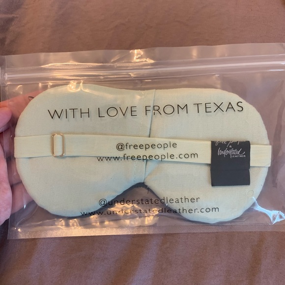 Starry Eyed Mask - Picture 3 of 3